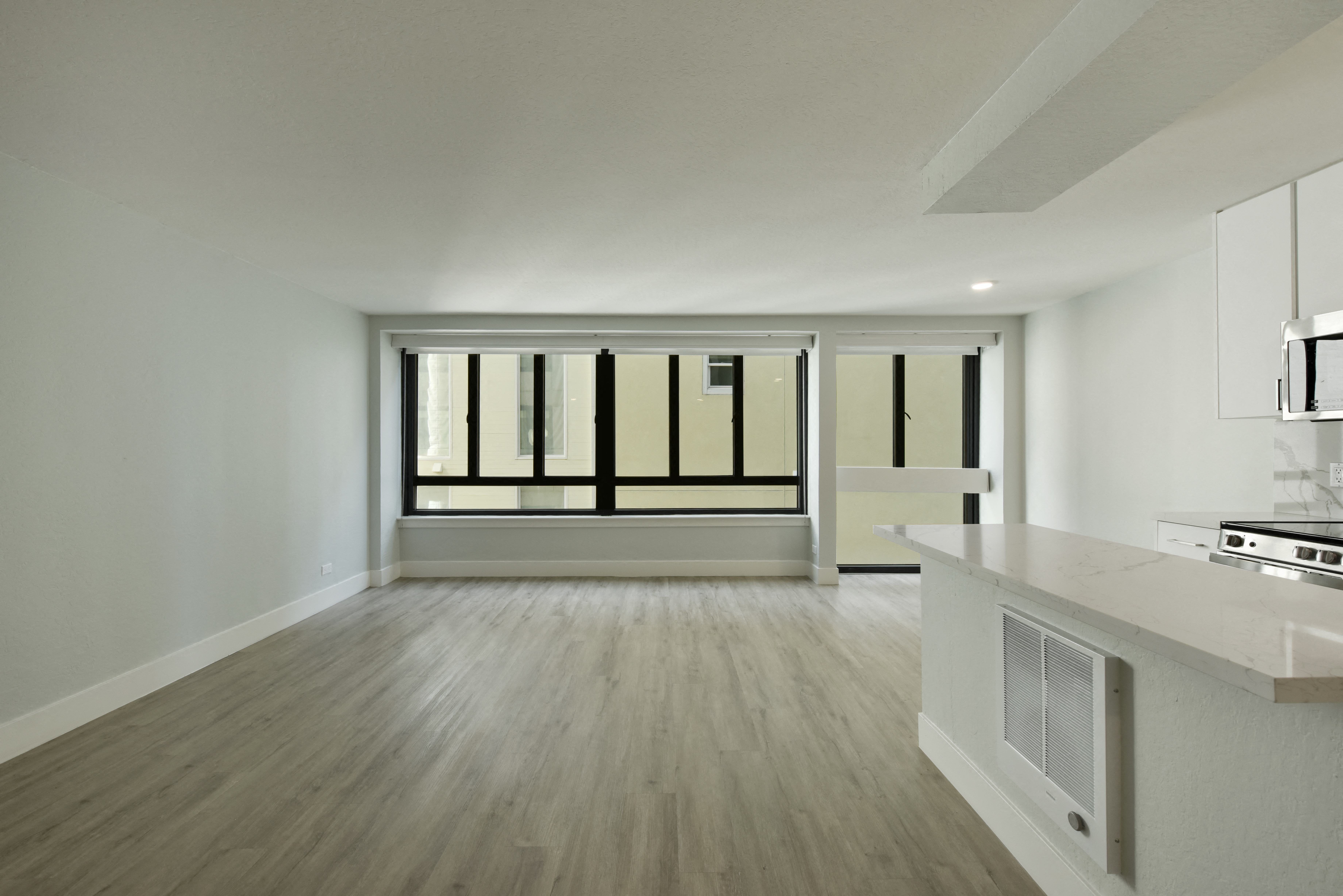2000 Broadway Street Apartments photo 3